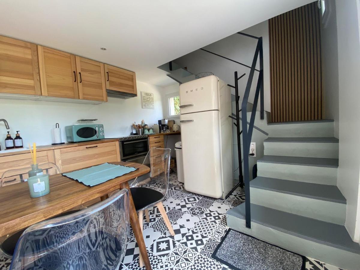 Tiny House Sedan Villa Exterior photo